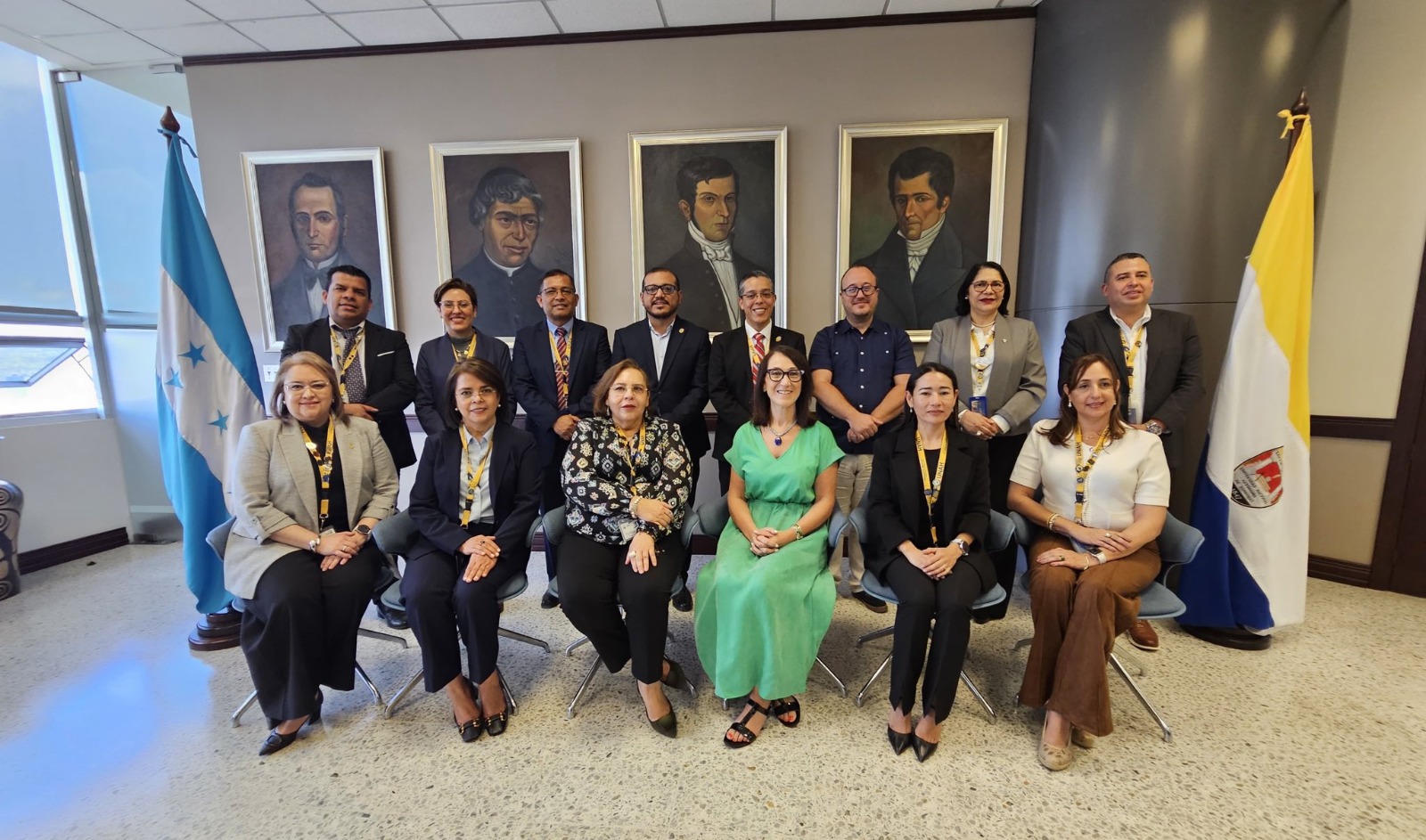 UNAH recibe a la doctora María Elena Bottazzi y consagra en su honor el Año Académico 2026